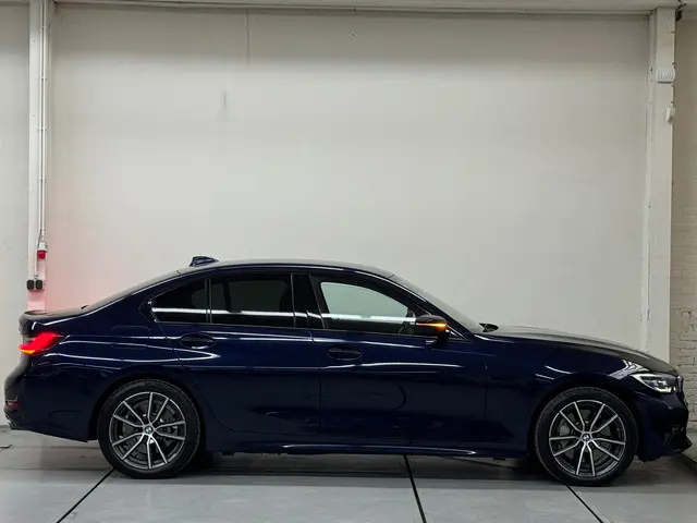 BMW 3 Serie 330e eDrive Edition 2020 Hybride Benzine 10