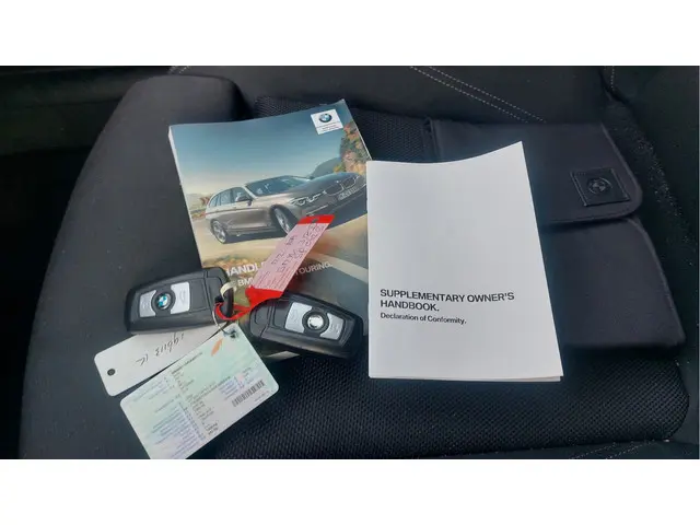 BMW 3 Serie Touring 318i Executive 2018 Benzine 7