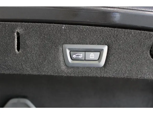 BMW 7 Serie 745e High Executive 2022 Hybride Benzine 21