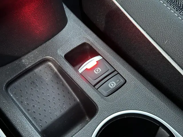 Renault Captur 1.0 TCe 100 Intens 2020 Benzine 28