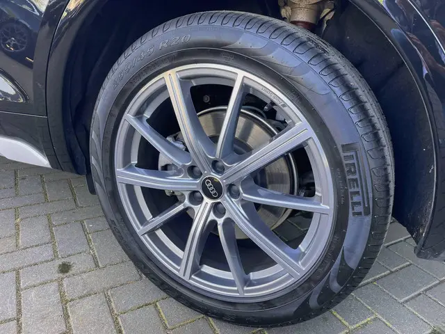 Audi Q5 40 TFSI S edition 2023 Hybride Benzine 12