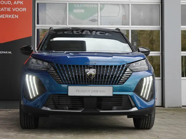 Peugeot 2008 1.2 Hybrid 145 GT 2025 Hybride Benzine 3