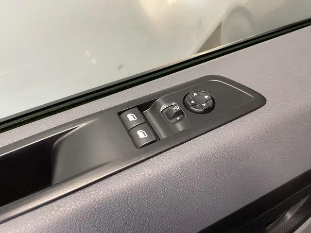 Opel Vivaro 2.0 CDTI L2H1 Innovation 2020 Diesel 25