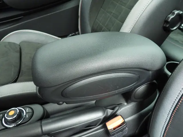 MINI 3-Deurs John Cooper Works Aut. 2020 Benzine 35