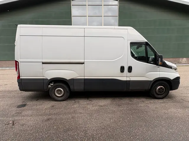 Iveco Daily 35S16V 2.3 352 H2 2017 Diesel 8