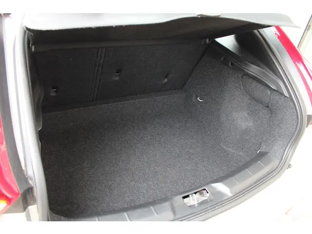 Volvo V40 2.0 T2 Momentum 2018 Benzine 9