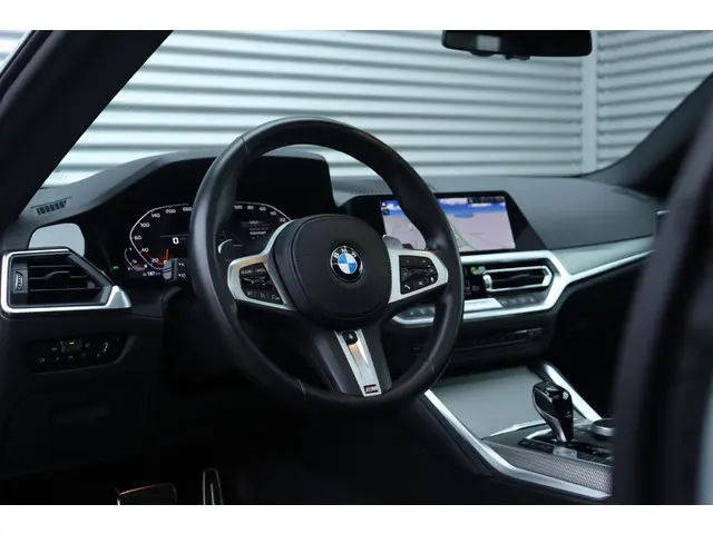 BMW 2 Serie Coupé M240i xDrive 2022 Benzine 40