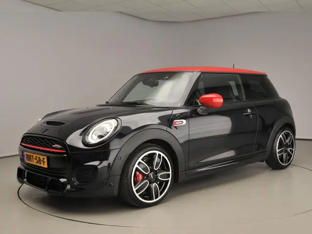 MINI 3-Deurs John Cooper Works 2021 Benzine 45