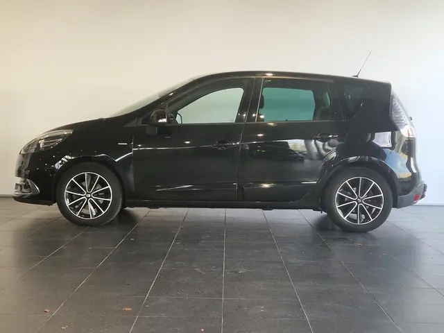 Renault Scénic 2.0 Bose CVT AUTOMAAT 2013 Benzine 14
