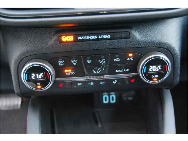 Ford Kuga 2.5 PHEV ST-Line X 2022 Hybride Benzine 25