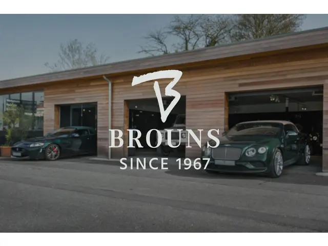 Jaguar XK XKR 5.0 V8 XKR-S Convertible 2012 Benzine 38