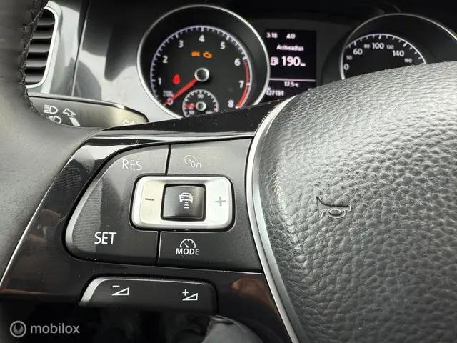 Volkswagen Golf 1.0 TSI Highline 2018 Benzine 14