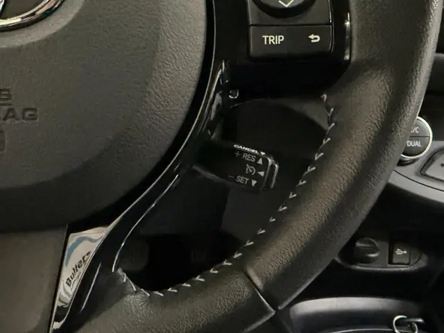 Toyota Yaris 1.5 Hybrid Aspiration 2018 Hybride Benzine 10