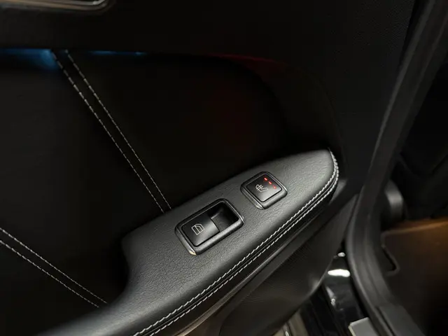 Mercedes-Benz E-Klasse AMG 63 S 4MATIC 2013 Benzine 16