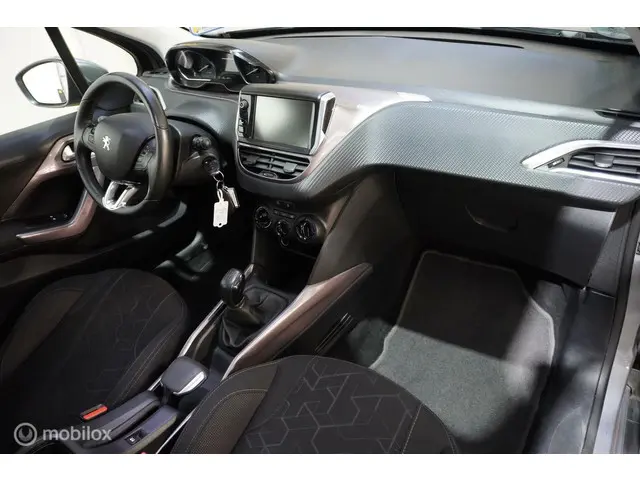 Peugeot 2008 1.2 PureTech Active 2014 Benzine 11