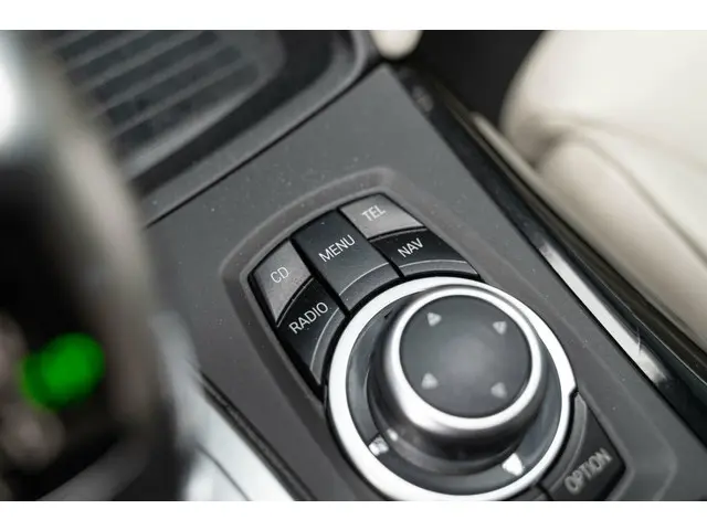 BMW X5 4.4i M 556 PK Akrapovic Full Option 2012 Benzine 16