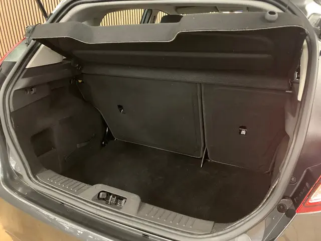 Ford Fiesta 1.0 Style|84000KM|Navigatie|Airco| 2015 Benzine 14