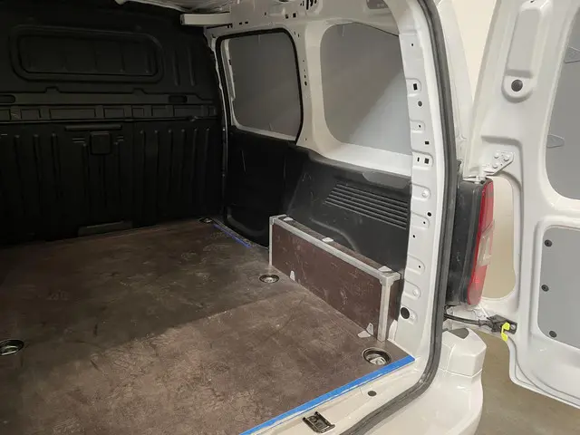 Opel Combo 130pk L1 Automaat 2023 Diesel 20
