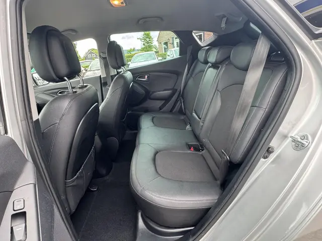 Hyundai ix35 1.6i GDI Go! 2015 Benzine 19