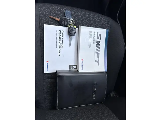 Suzuki Swift 1.2 Comfort Smart Hybrid 2023 Benzine 23