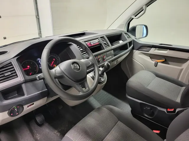 Volkswagen Transporter 2.0TDI Trekhaak Euro 6! 2017 Diesel 4