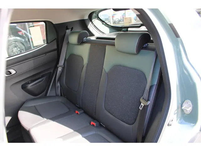 Dacia Spring Extreme 65 26.8 kWh 2025 Elektrisch 16