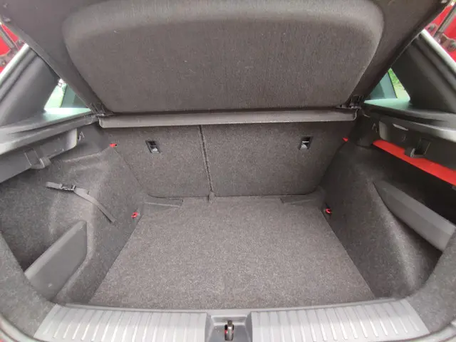 Škoda Kamiq 1.0 TSI DSG Sport Business 2021 Benzine 29