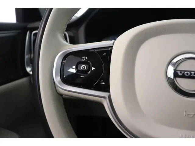 Volvo S60 2.0 B3 Inscription 2022 Benzine 23