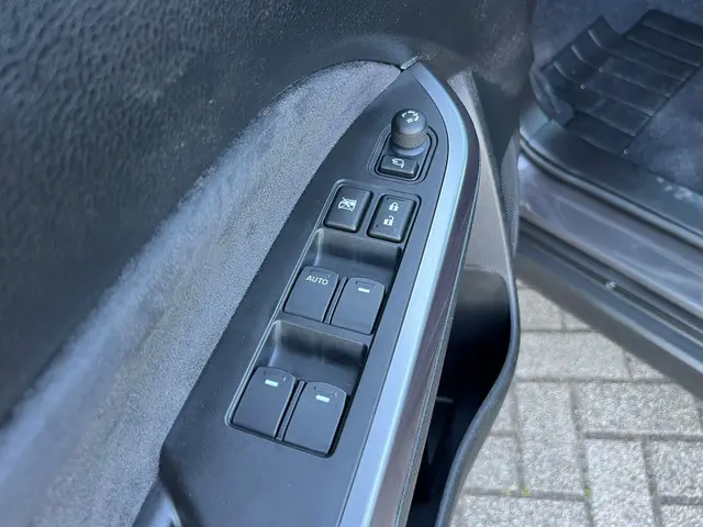 Suzuki Vitara 1.5 Hybrid Style 2025 Hybride Benzine 8