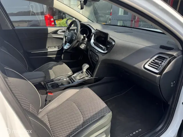 Kia XCeed 1.5 T-GDi DynamicPlusLine 2023 Benzine 8