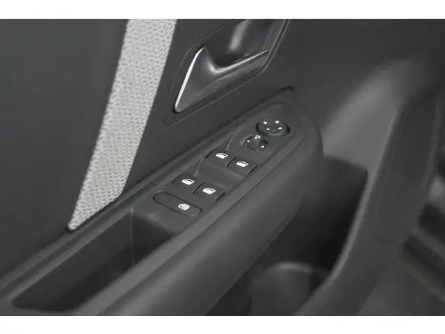 Citroën C4 Puretech 130 EAT8 Shine 2021 Benzine 25