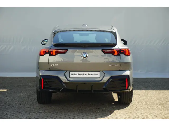 BMW X2 sDrive20i 2024 Benzine 6