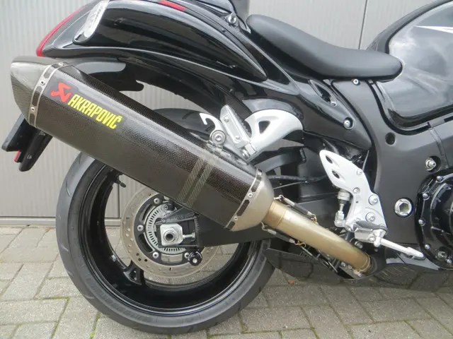 Suzuki GSX R 1300 Hayabusa 2015 Benzine 7