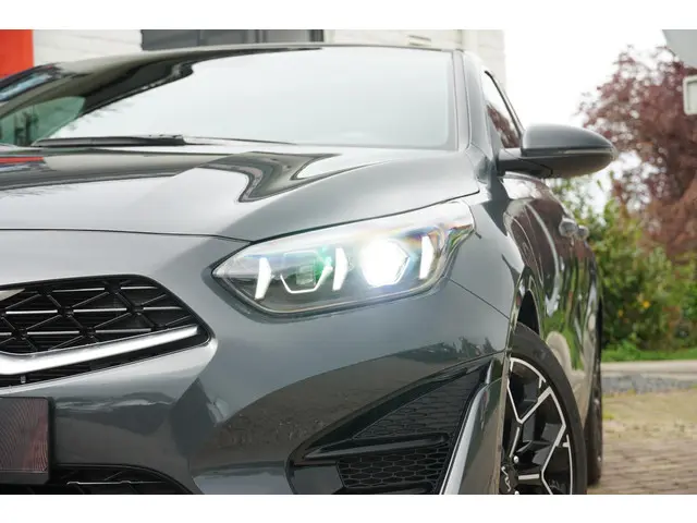 Kia ProCeed 1.5 T-GDi GT-PlusLine 2023 Benzine 20