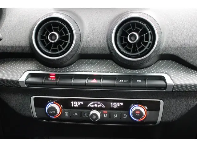 Audi Q2 1.4 TFSI | Limited | S-Tronic | Led | Navi 2018 Benzine 29