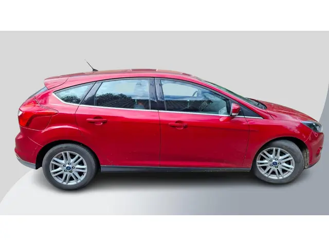 Ford Focus 1.0 EcoBoost Titanium 2013 Benzine 4
