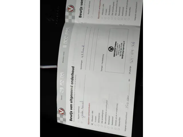 Citroën C4 Cactus 1.2 PureTech Rip Curl 2016 Benzine 24