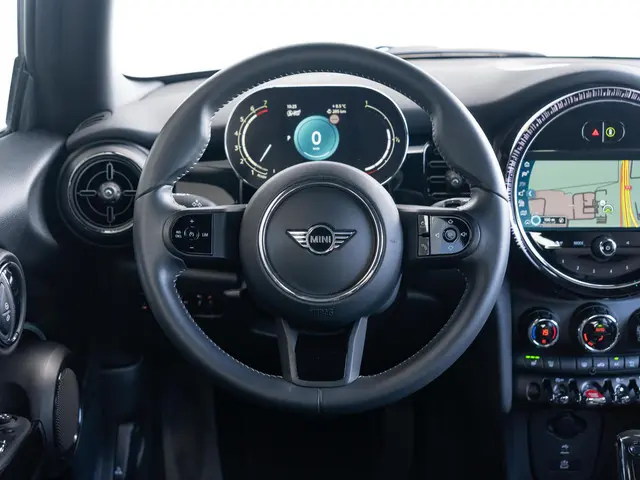 MINI 3-Deurs Cooper Aut. 2023 Benzine 8