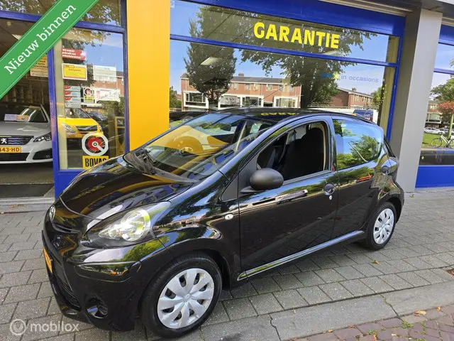 Toyota Aygo 1.0 VVT-i Now 2014 Benzine