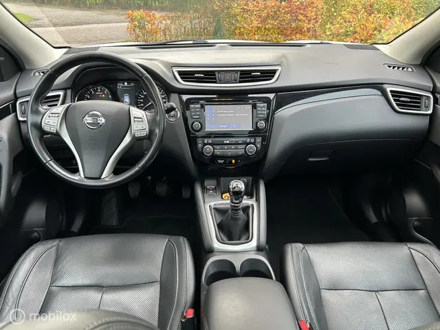 Nissan QASHQAI 1.2 Tekna 17" 2017 Benzine 8