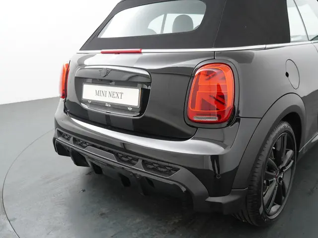 MINI Cooper Cabrio 3-deurs 2022 Benzine 30