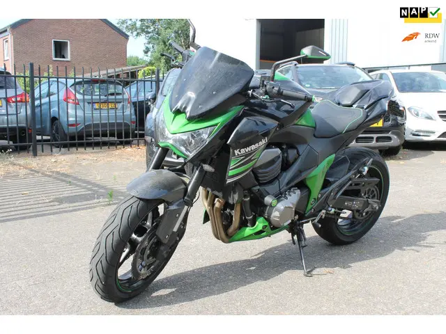 Kawasaki Z800 Tour ABS Akrapovic Superstaat!! 2014 Benzine