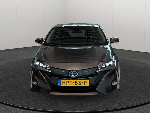 Toyota Prius 1.8 Plug-in Executive 2019 Hybride Benzine 17