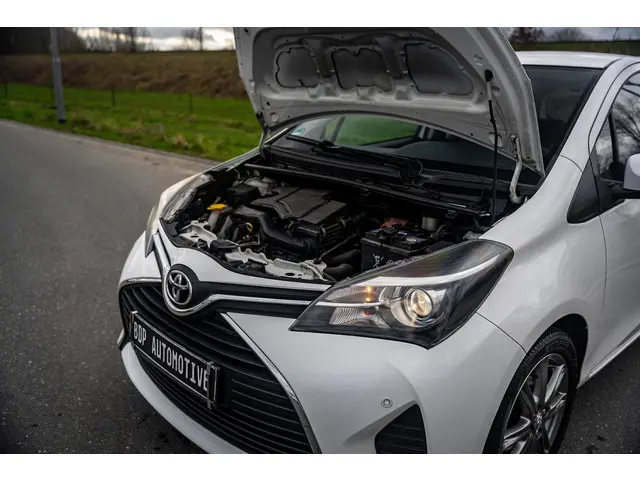 Toyota Yaris 1.0 VVT-i Trend 2015 Benzine 33