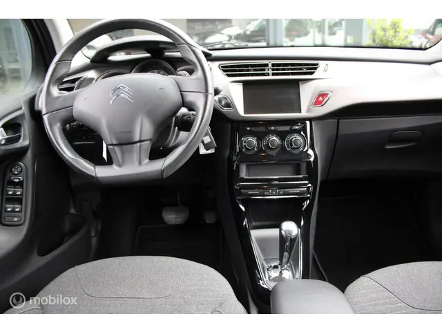 Citroën C3 1.2 PureTech Exclusive 2016 Benzine 21
