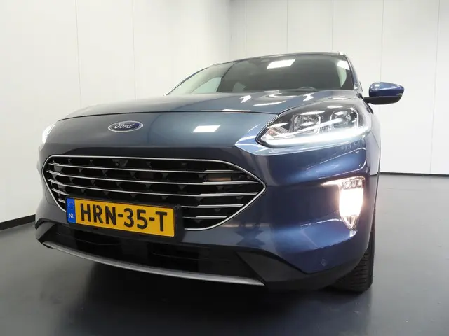 Ford Kuga 2.5 PHEV Plug-In Titanium 2021 Hybride Benzine 44
