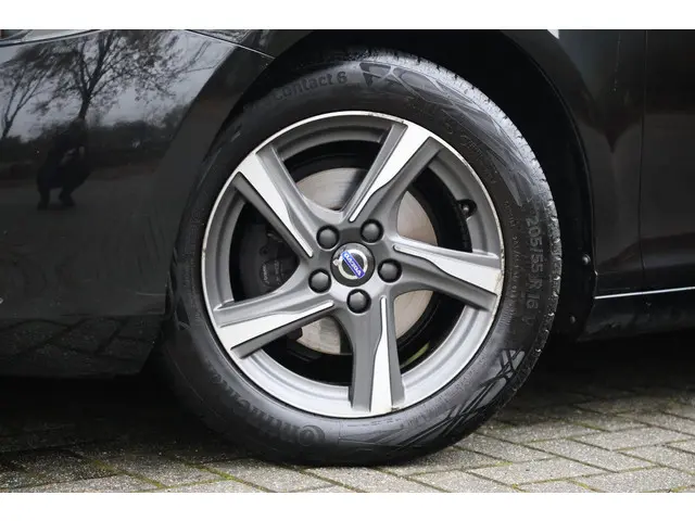 Volvo V40 2.0 D2 Summum Business 2015 Diesel 6