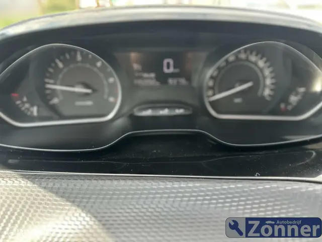 Peugeot 2008 1.6 BlueHDi 2016 Diesel 10