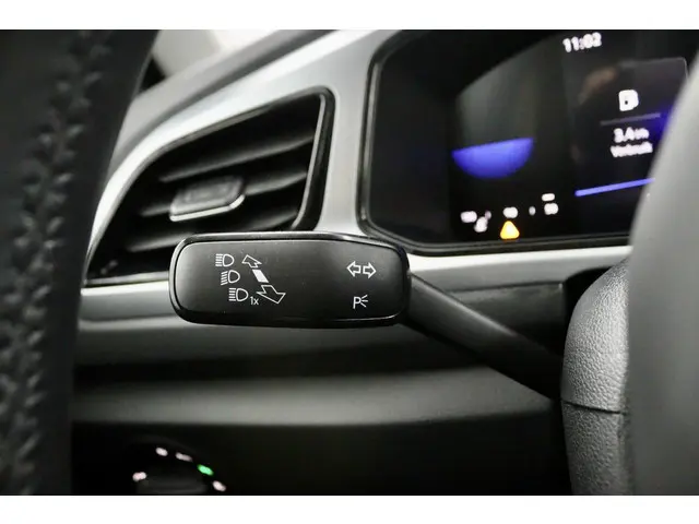 Volkswagen T-Roc 1.0 TSI Life zwart 2023 Benzine 17