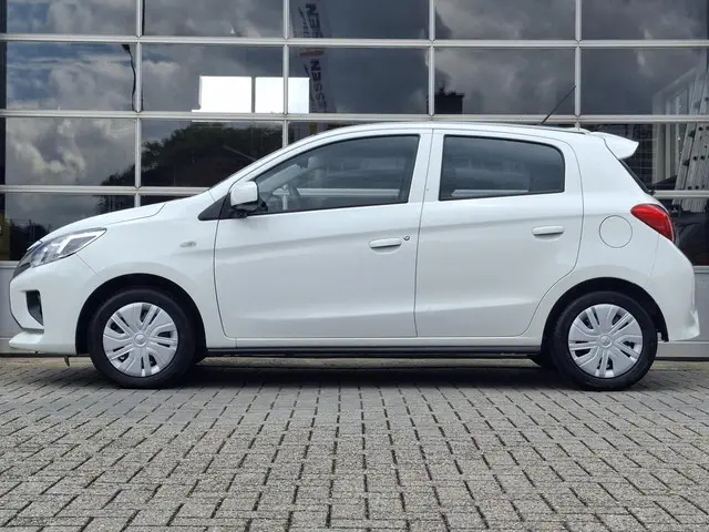 Mitsubishi Space Star 1.2 Connect+ 2023 Benzine 2